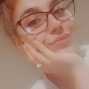 Meet your Posher, Alexis